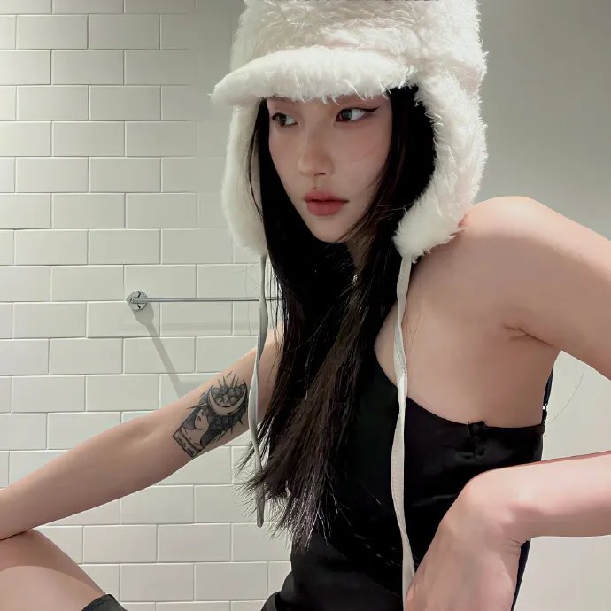 穿越太过强大，逼得系统当舔狗